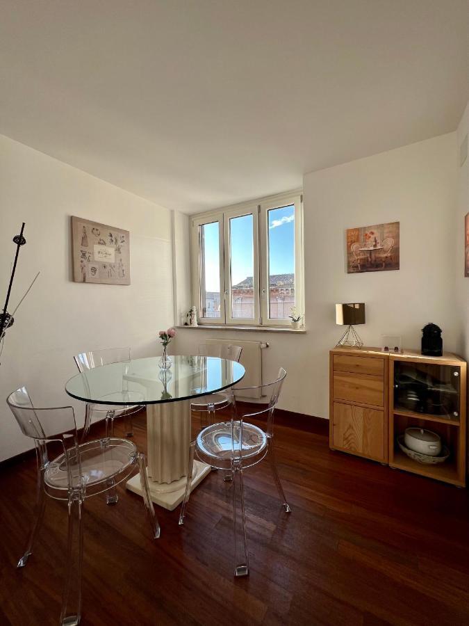 Il Palazzetto Di Via Della Frezza Apartment Rome Luaran gambar